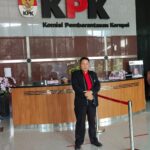 Pimpinan Redaksi Jurnalislnfo-net, Ancung Cap Jempul 👍 Kepada Tim dari KPK RI, yang mana telah berhasil Penetapan Tersangka Bupati Kapuas dan Isterinya. Pimpinan Redaksi Jurnalislnfo-net, Ancung Cap Jempul 👍 Kepada Tim dari KPK RI, yang mana telah berhasil Penetapan Tersangka Bupati Kapuas dan Isterinya.