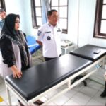 Pastikan Pelayanan Kesehatan Berjalan Dengan Baik, Wakil Bupati Rahmanto Kunjungi UPT Puskesmas Muara Laung