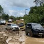 Jalan Lintas Puruk Cahu–Palangka Raya Rusak Parah, Warga Minta Perbaikan Permanen Dari Pemerintah Pusat Jalan Lintas Puruk Cahu–Palangka Raya Rusak Parah, Warga Minta Perbaikan Permanen Dari Pemerintah Pusat