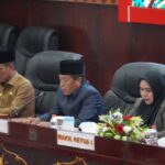 Bupati Heriyus Hadiri Rapat Paripurna DPRD Bahas APBD 2026 dan Insentif Pemuka Agama Bupati Heriyus Hadiri Rapat Paripurna DPRD Bahas APBD 2026 dan Insentif Pemuka Agama