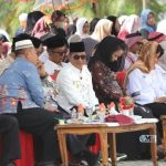 Bupati Heriyus Sambut Kepulangan Jemaah Haji Murung Raya Bupati Heriyus Sambut Kepulangan Jemaah Haji Murung Raya