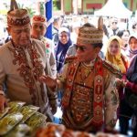 Gubernur Kalteng Bersama Bupati Heriyus, Pantau Pasar Murah di Puruk Cahu
